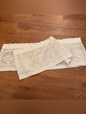 Vintage Crochet Window Valance 64” Ivory Cottage Core Grandma Core Pocket Rod